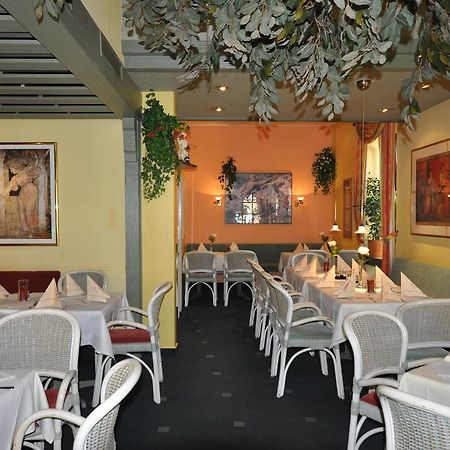 雅典餐厅酒店 Münstermaifeld 外观 照片