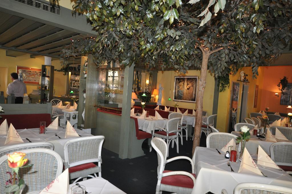 雅典餐厅酒店 Münstermaifeld 外观 照片