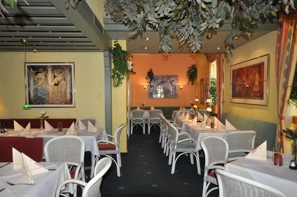 雅典餐厅酒店 Münstermaifeld 外观 照片