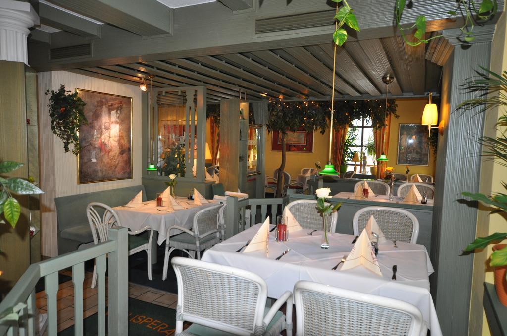 雅典餐厅酒店 Münstermaifeld 外观 照片