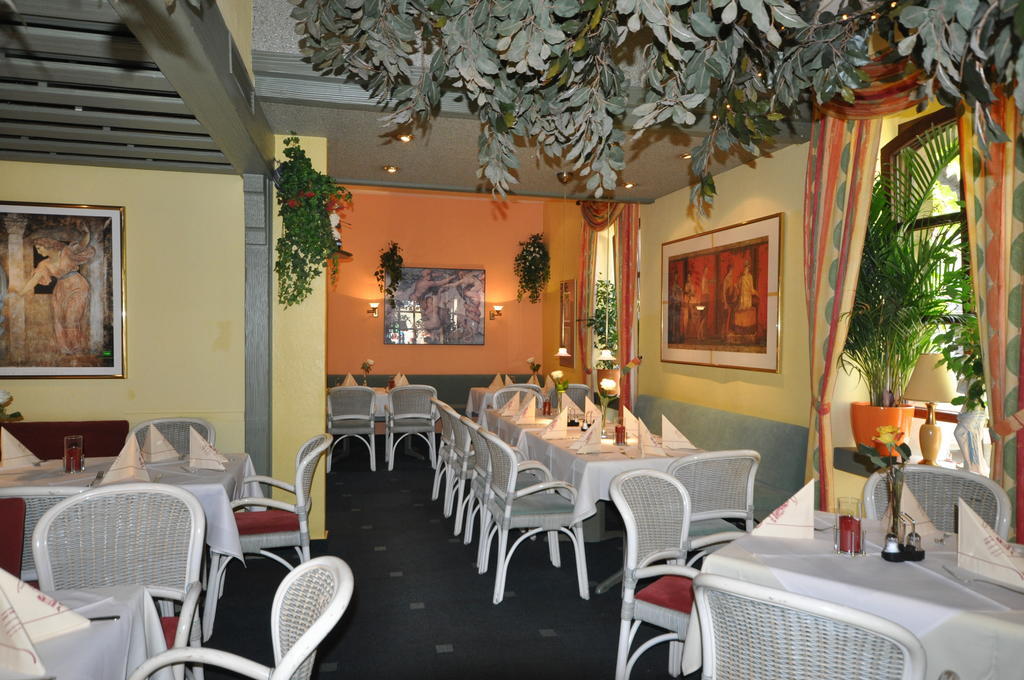 雅典餐厅酒店 Münstermaifeld 外观 照片